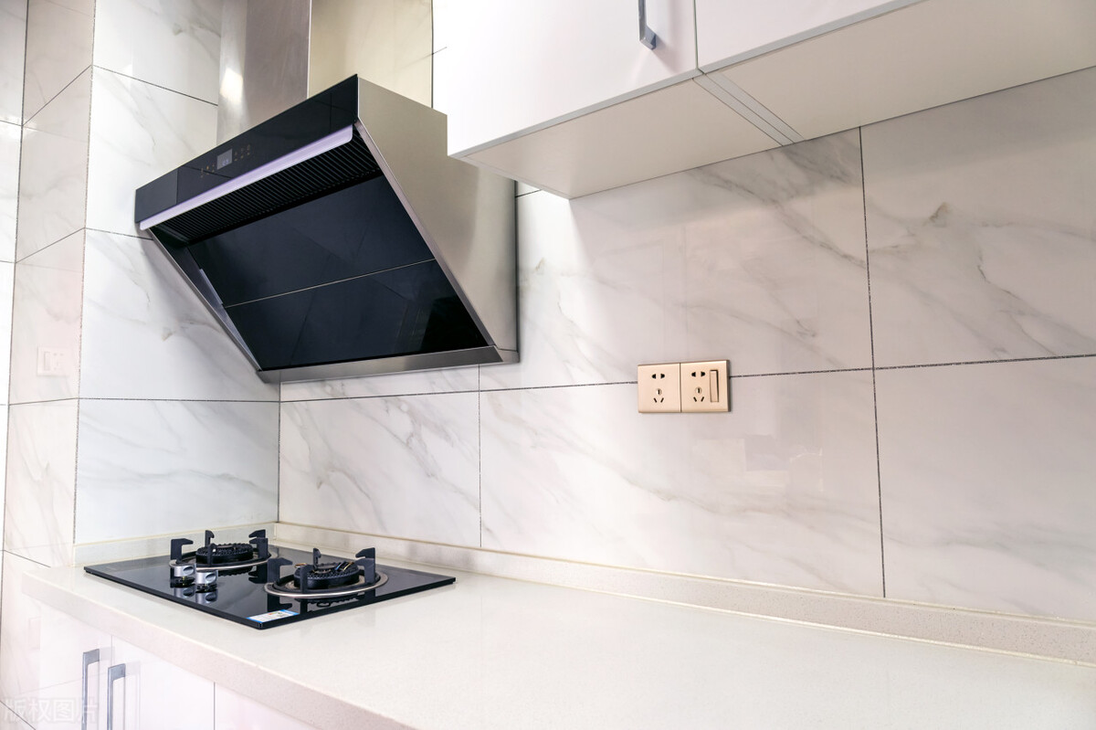 油烟机详细清洁小妙招大全,油烟机脏了不要傻傻拆下来清洗