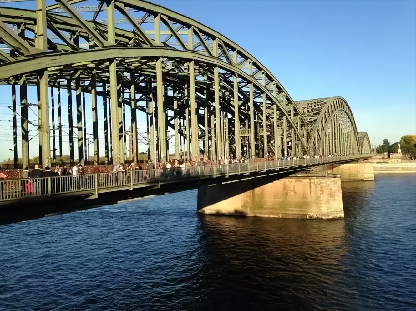 中外合作办学澳洲留学,澳洲合作大学