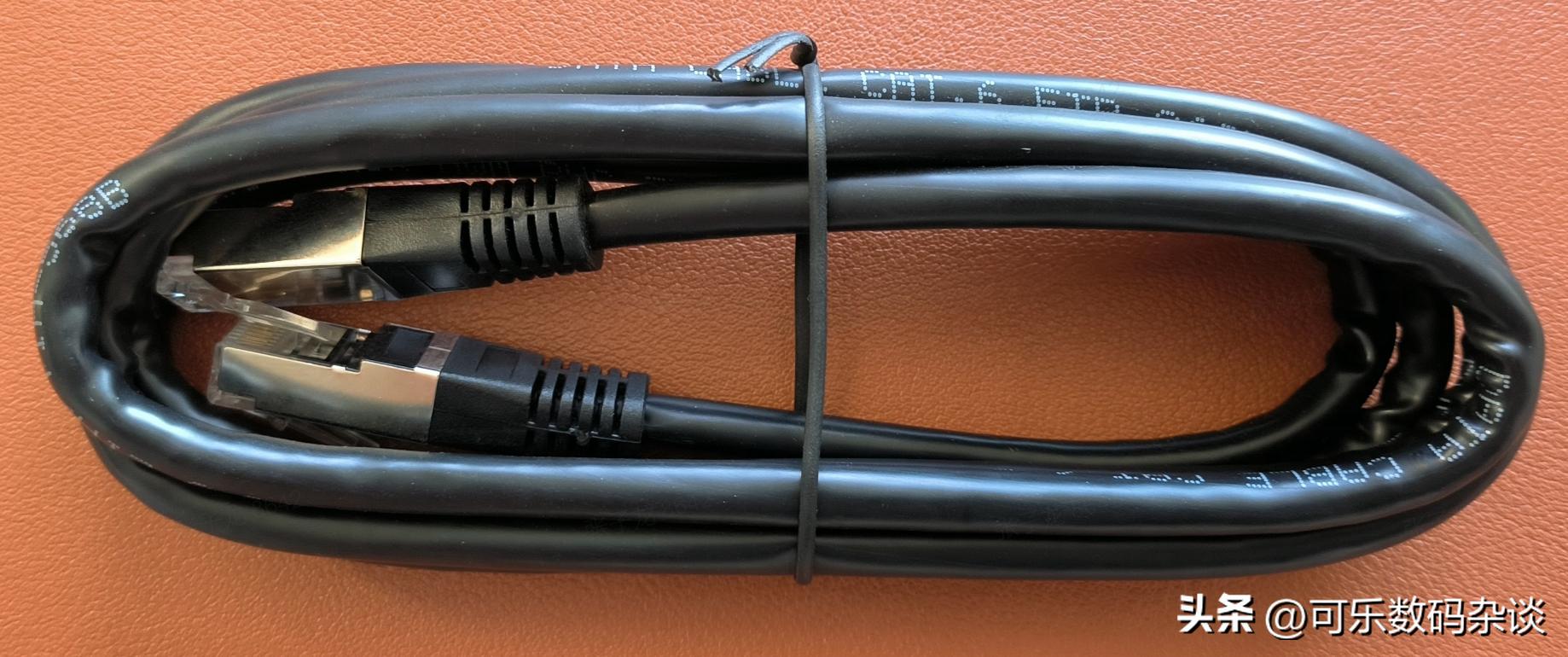 华硕路由器rog魔方开箱,华硕rog魔方三频万兆测评