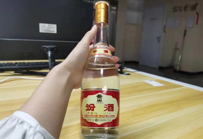 路边低价卖的大牌酒,街边摊上卖的便宜饮料揭秘