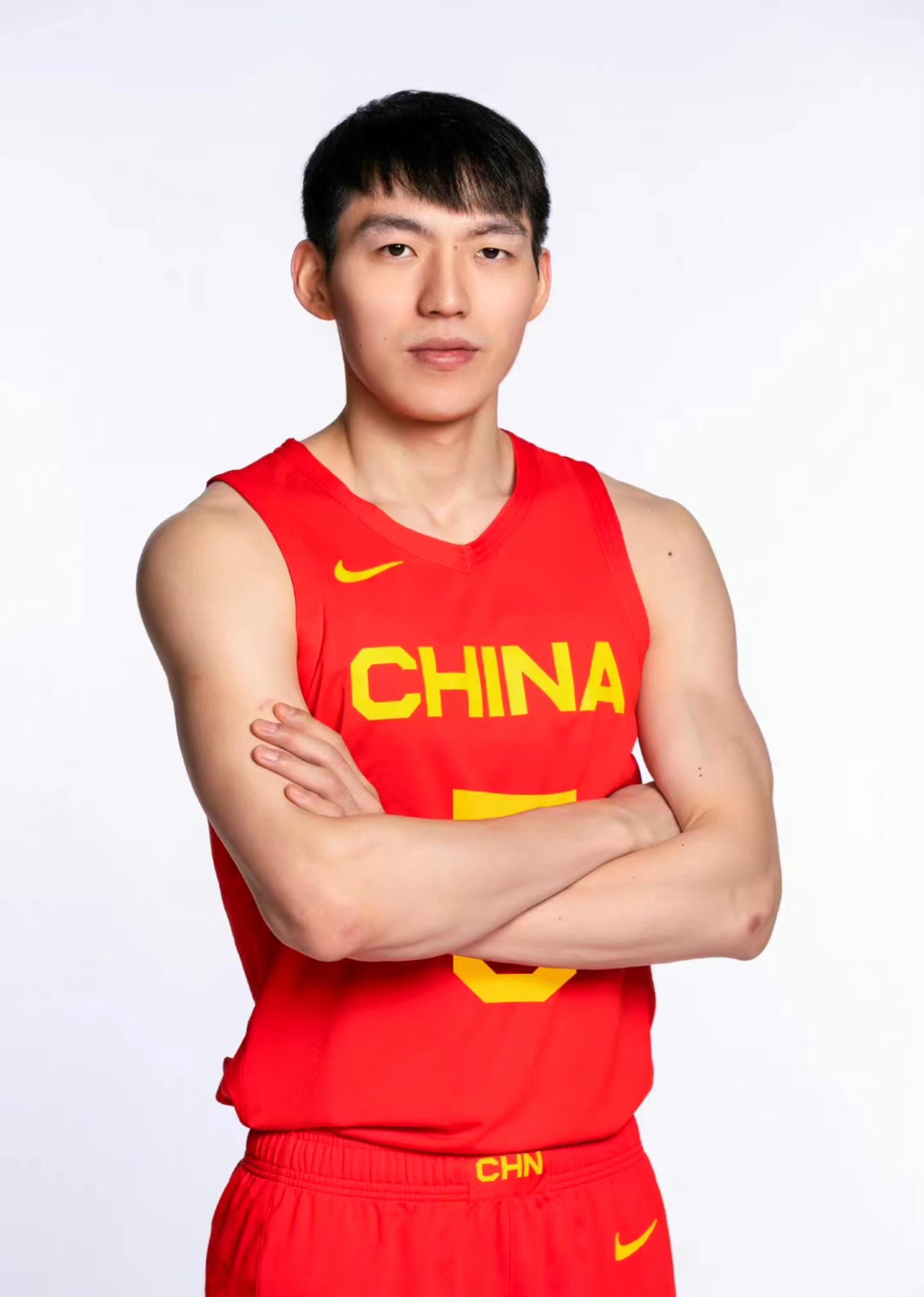 易建联赵睿胡明轩郭艾伦国家队,胡明轩和赵睿郭艾伦谁更强