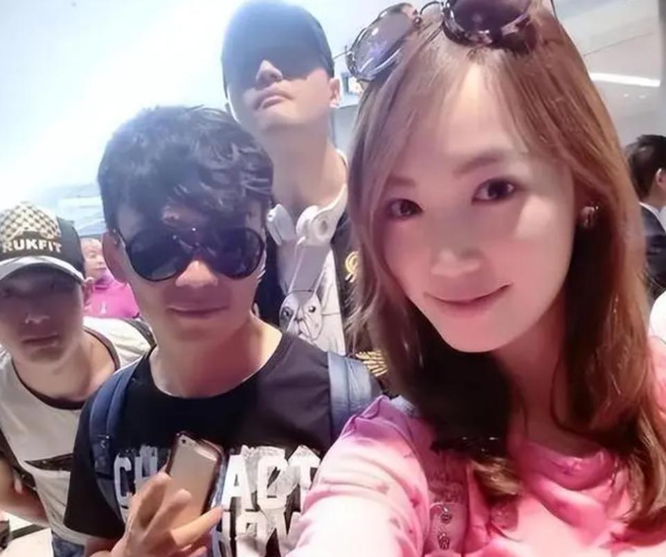 王宝强冯清官宣了吗,王宝强冯清罕见现身