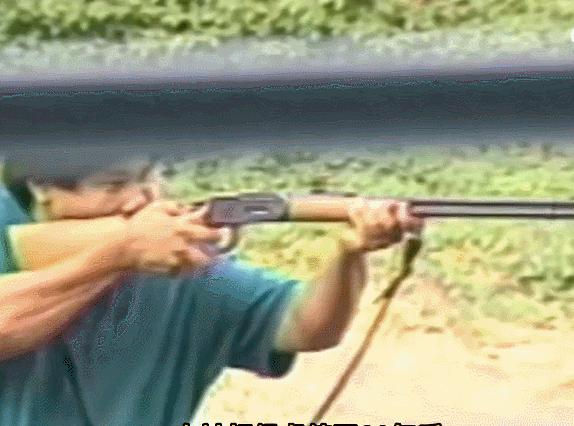 泰国大象发怒伤人视频,泰国大象杀死主人后逃走