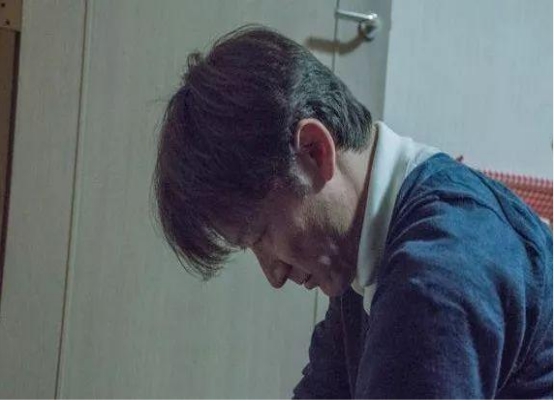 36岁女士脑梗突然死亡,30岁女子高血压脑溢血