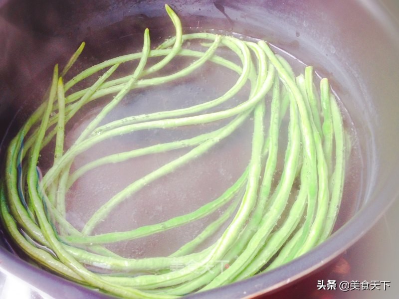 豇豆怎样做既可以当饭又可以当菜,家常豇豆的做法配什么更好吃