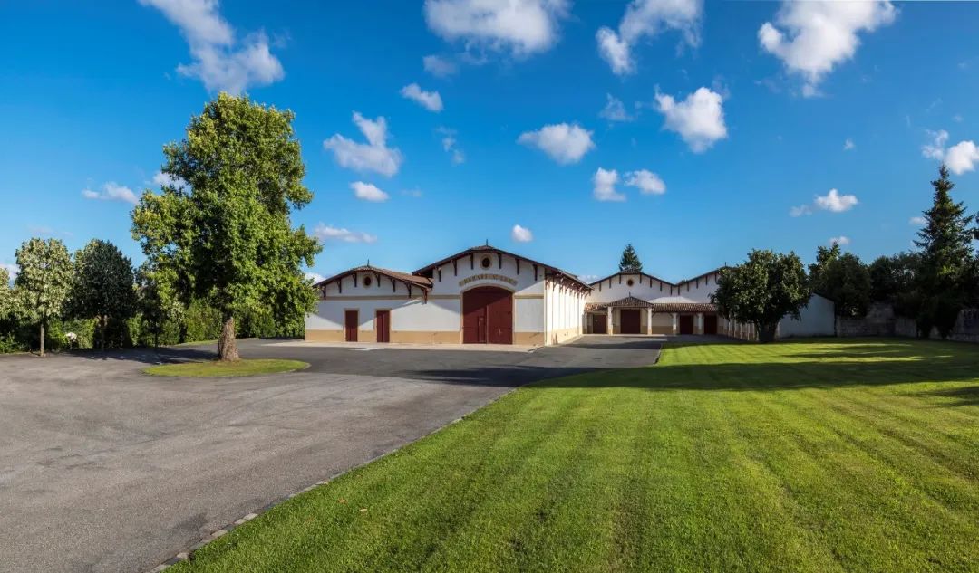 拉菲酒庄是罗斯柴尔德的嘛,拉菲罗斯柴尔德旗下酒庄