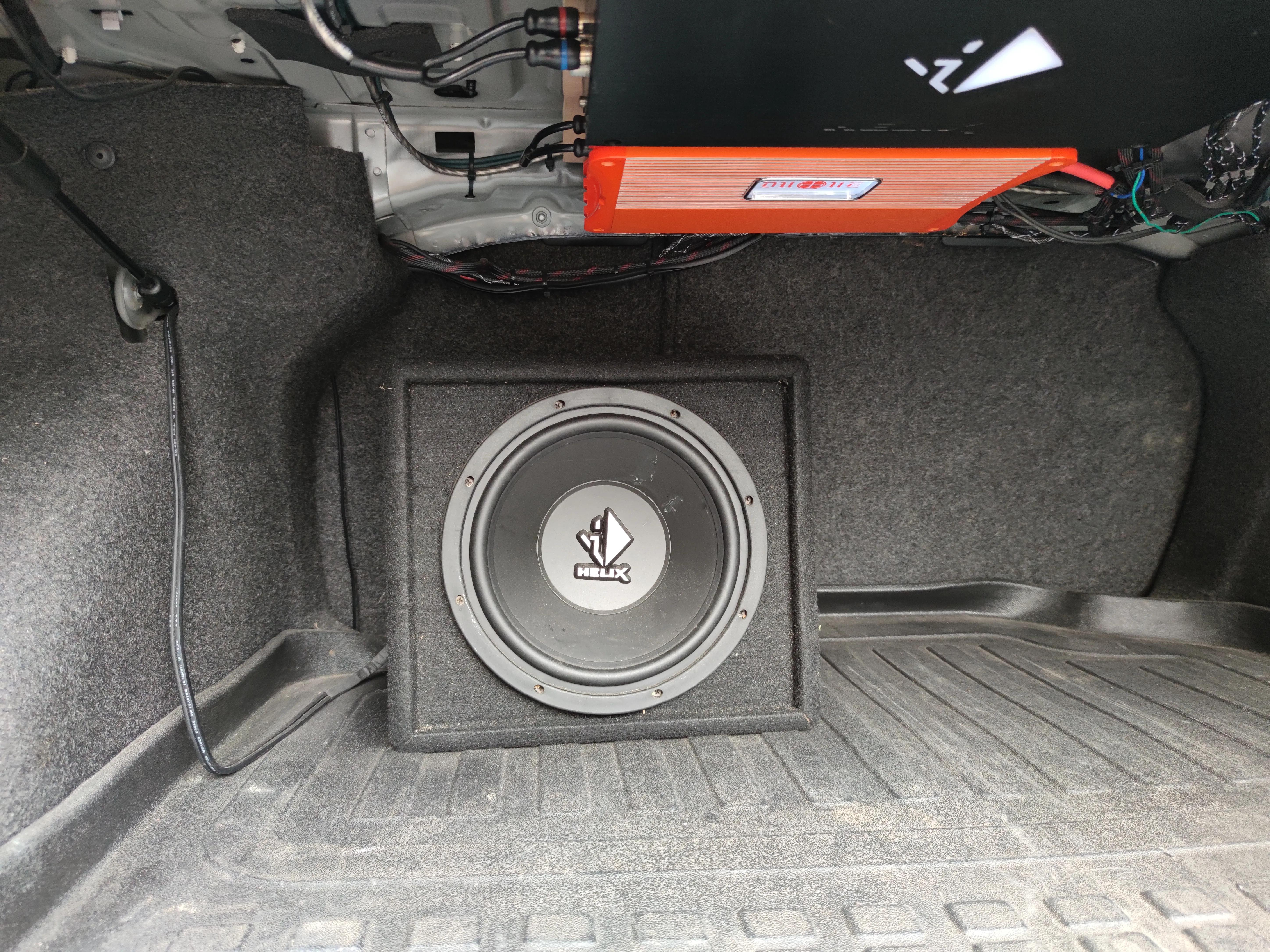 8年的爱丽舍怎么样,12年的帕萨特油耗多少