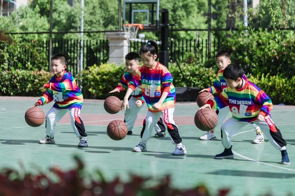 阳光体育活力飞扬展风采,童心筑梦运动赋能成长