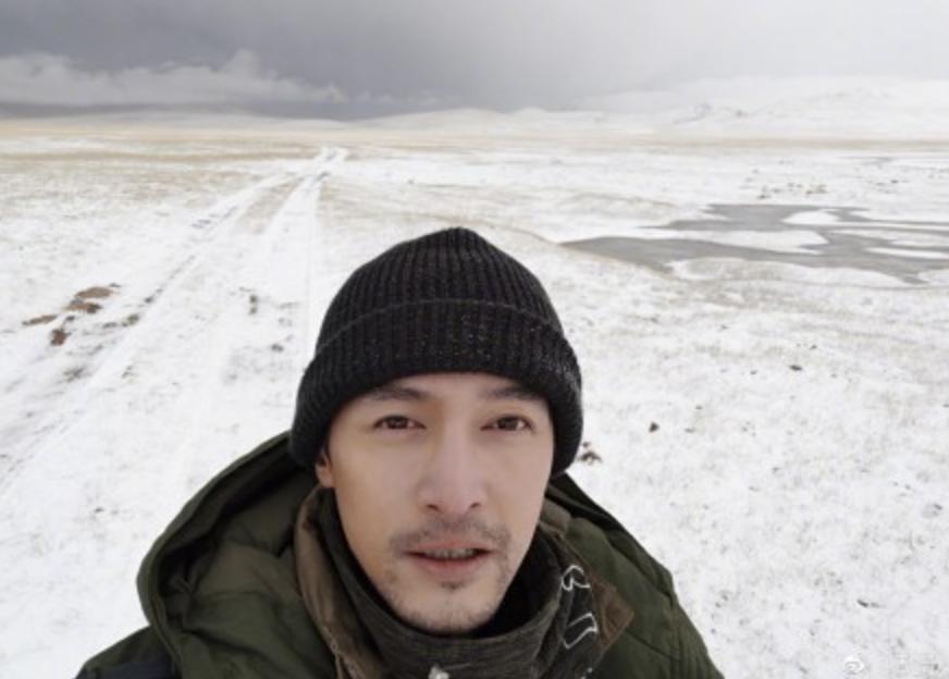 胡歌消失三个月后发的一条微博,40岁的胡歌能有多迷人