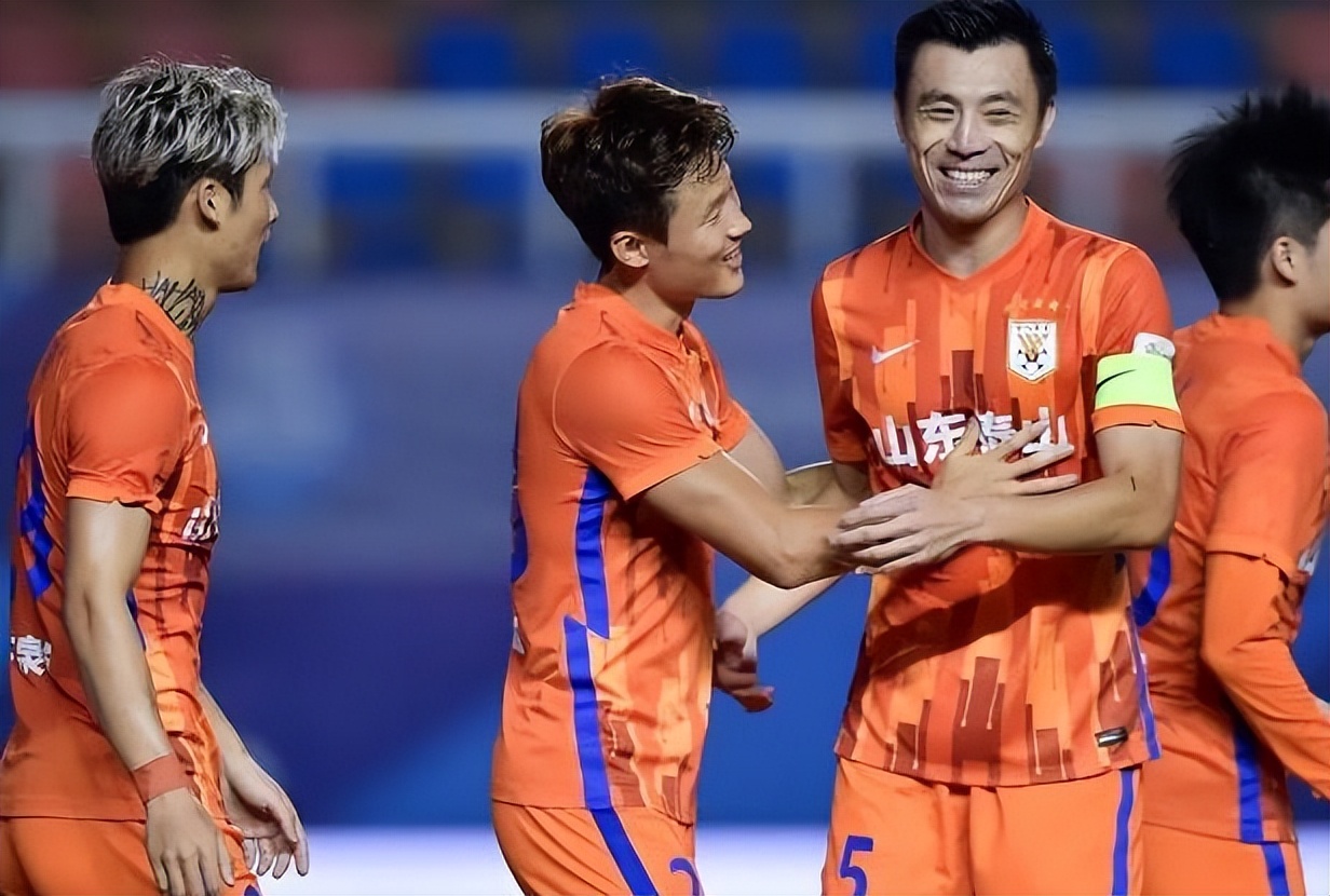 喜讯！中国飞翼入选欧洲联赛最佳阵容，能攻善守未来值得鲁能引进