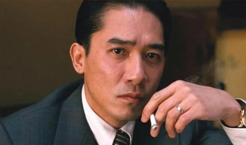 香烟与男人图片大全,香烟与美男子