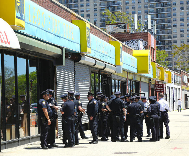 小伙买彩票中奖完整版,小伙买彩票中奖手舞足蹈原视频