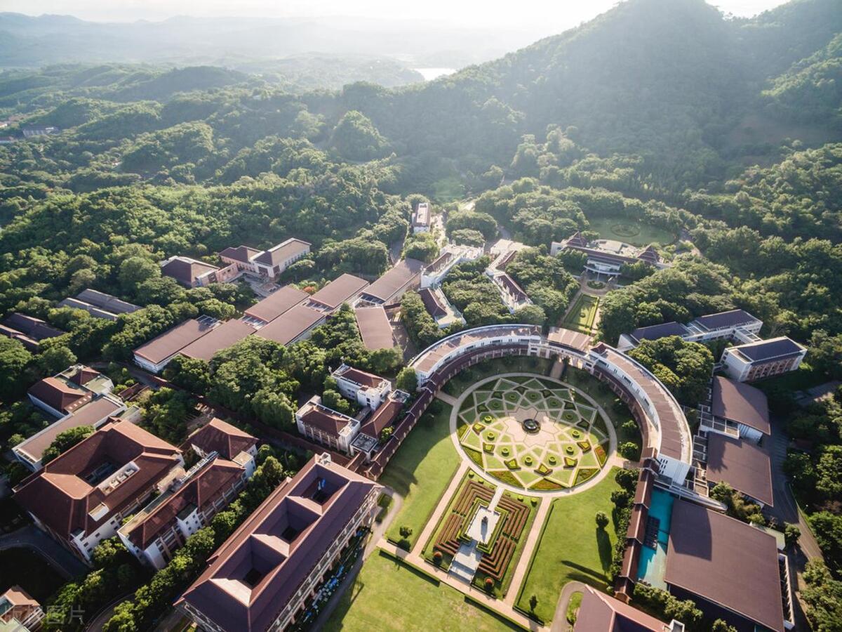 各地高考你不知道的,中国高考和别的国家有什么区别