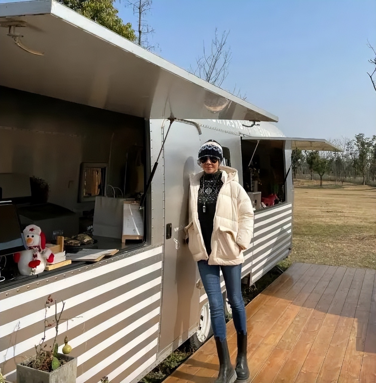 54岁刘嘉玲保持身材的小秘诀,刘嘉玲不化妆前后对比照