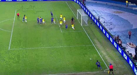 中国和巴西足球对战8比0回放,3分钟连丢2球亚洲冠军轰然倒下