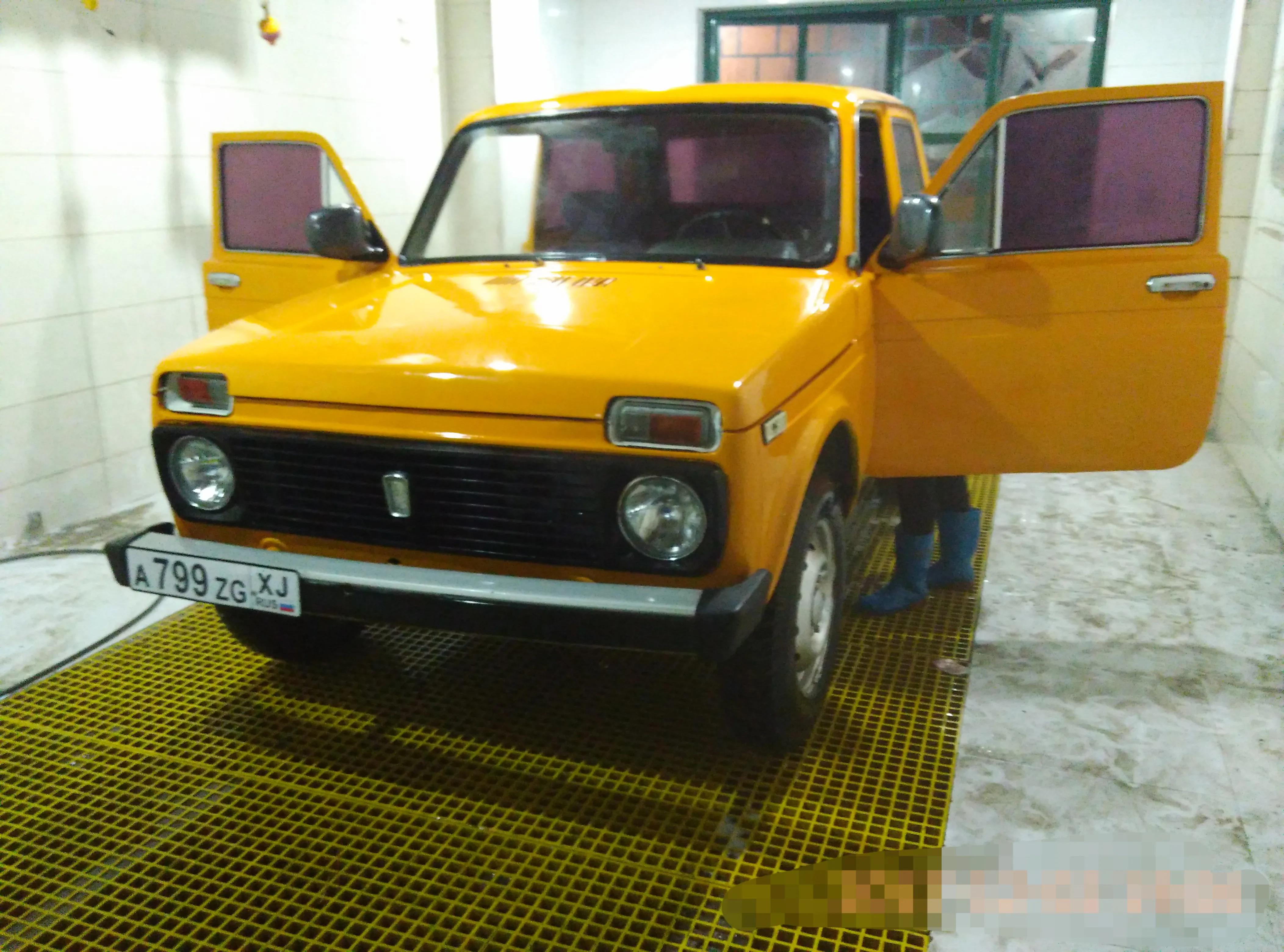 苏联拉达尼瓦爆改,苏联拉达老车修复