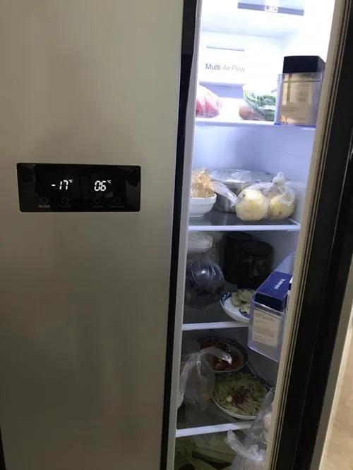 冰箱两侧发热烫手有点发麻,新冰箱两边发热手摸着烫正常吗