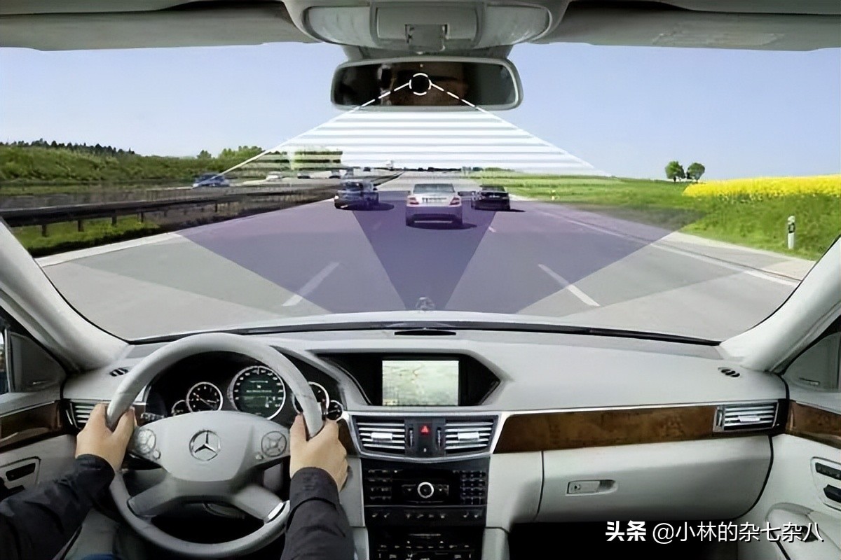 怎样调整汽车座椅安全头枕高度,汽车驾驶座椅调节最佳位置