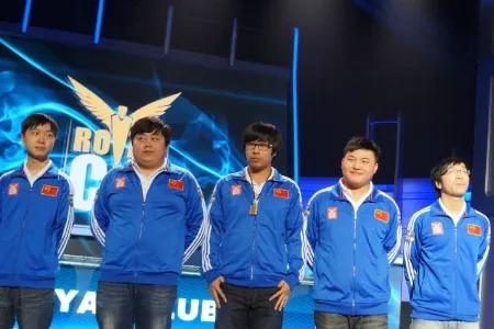 现在哪款网络游戏最火最好玩,童年的网络游戏有哪些值得怀念的