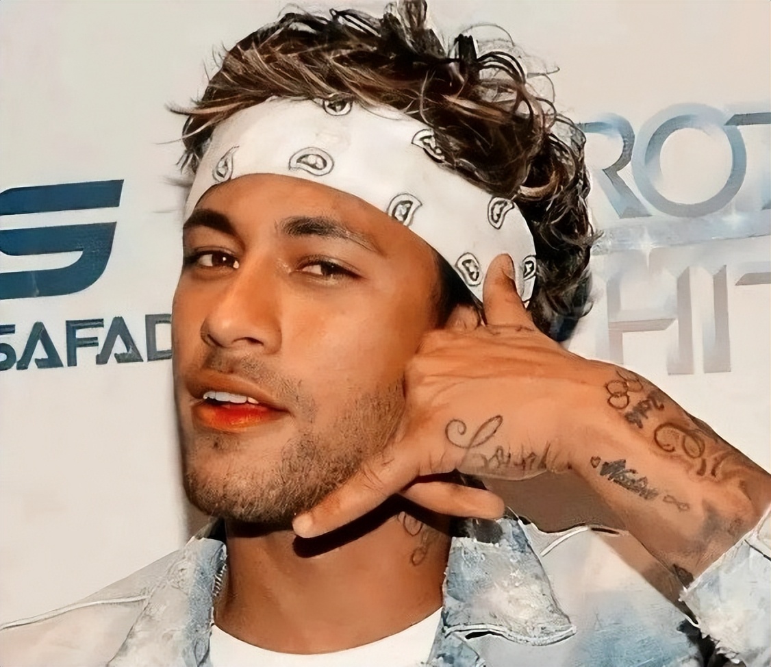 内马尔11岁儿子,内马尔9岁儿子