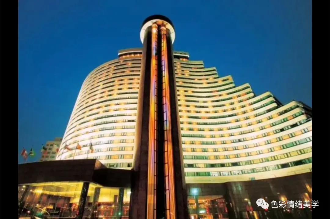 疫情下的城市夜晚上海,疫情下的魔都上海夜景