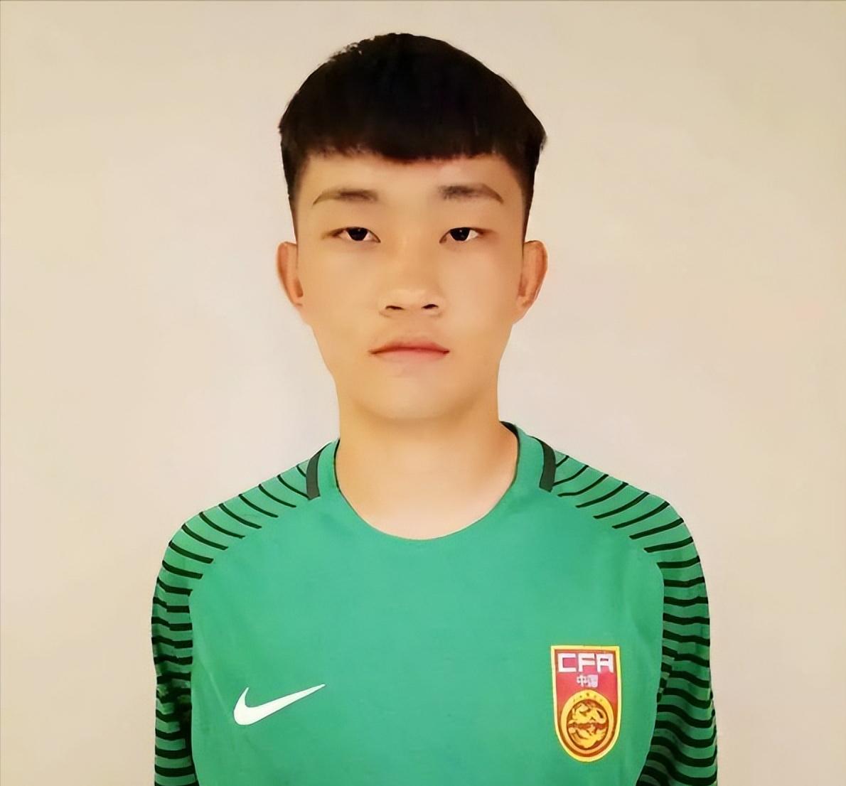 长春亚泰门将低级失误,长春亚泰门将受伤