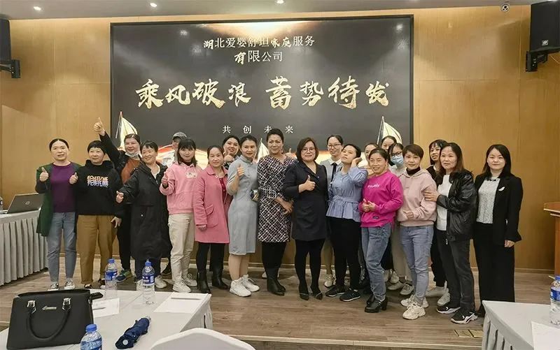 宝宝呛奶怎么办怎么避免呛奶,宝宝呛奶是什么原因造成的