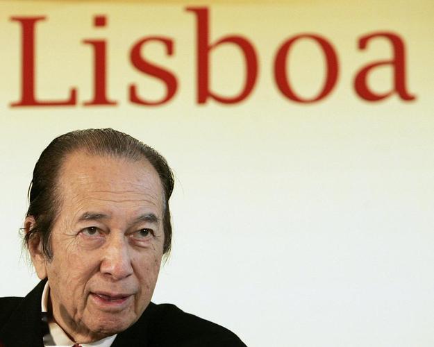 赌王何鸿燊，86万续命针连打11年，800万金丝楠木棺揭开世纪葬礼