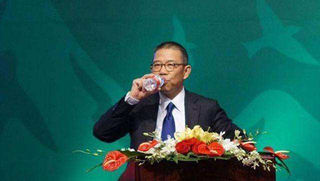 农夫山泉创始人钟睒睒简短创业史,农夫山泉首富钟睒睒创业故事