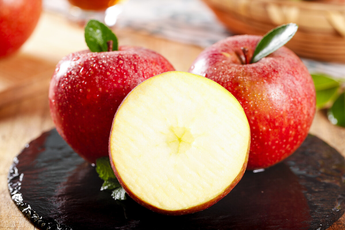 夏季慢性胃炎易发，为了肠胃好，要注意防“凉”