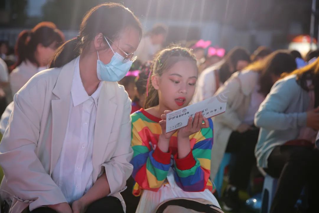 四个篇章，五彩荧光，江北新区这所小学在星空下见证成长！