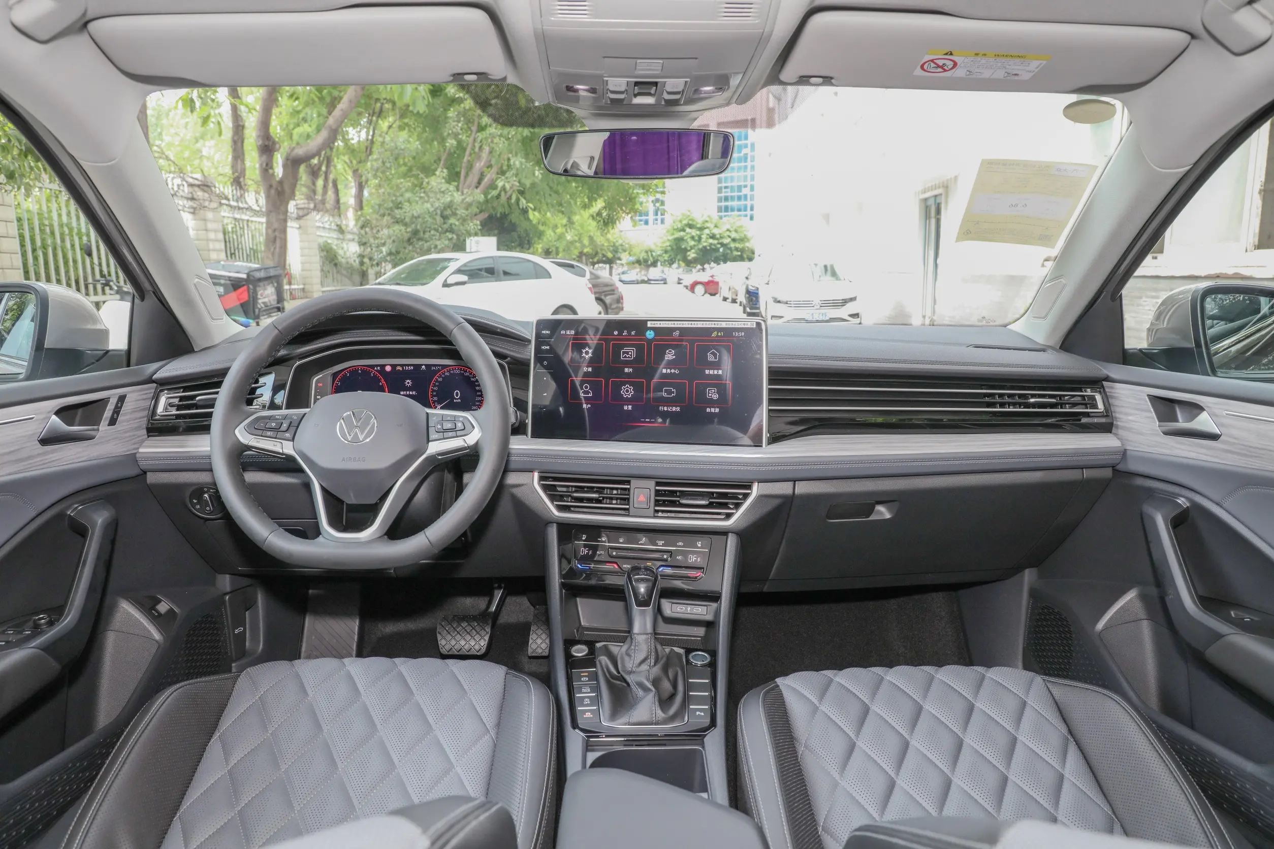 年轻人都爱的这3台家轿怎么选,年轻人讲究动力操控颜值的街车