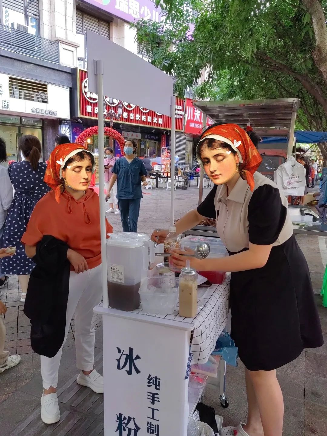 冰粉跟凉面哪个生意更好,夏天卖冰粉和凉面哪个更挣钱