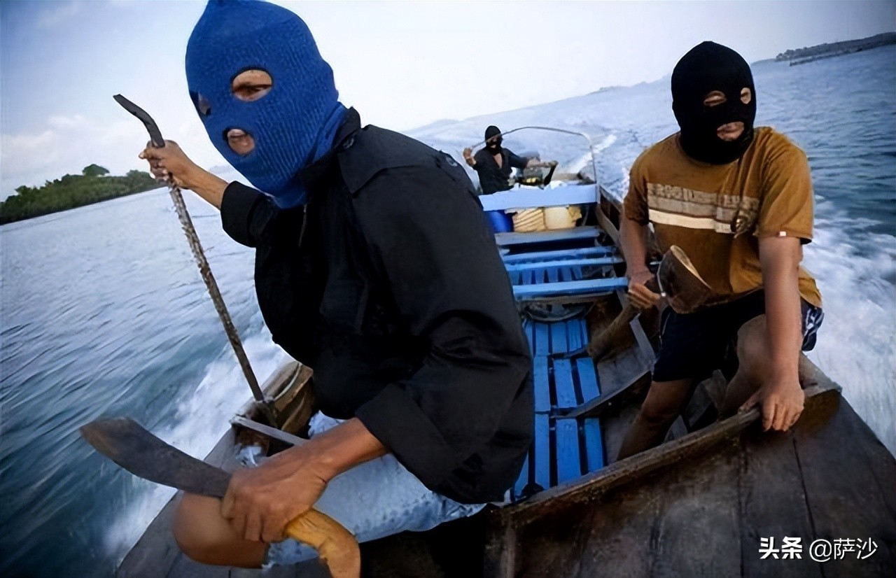 游轮抢劫案23人被杀,海盗抢劫杀害船员