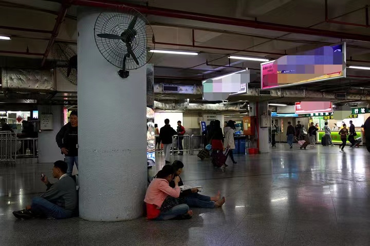 我，90后女孩，在深圳给特殊老人洗澡，可年收入36万，就是有点累