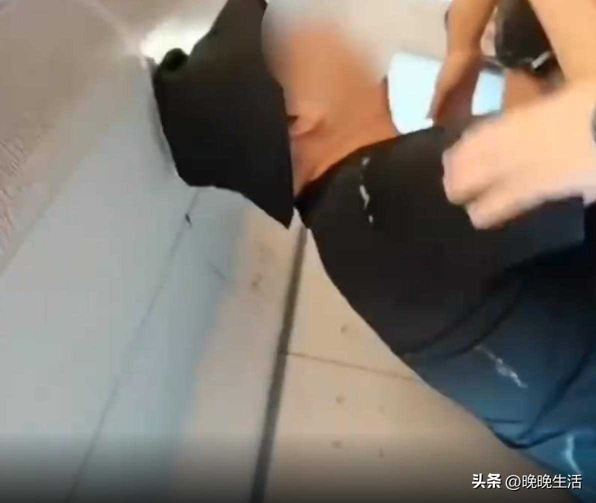 高铁上老人霸占女子座位拒绝协商,老人高铁强占小孩座位后续