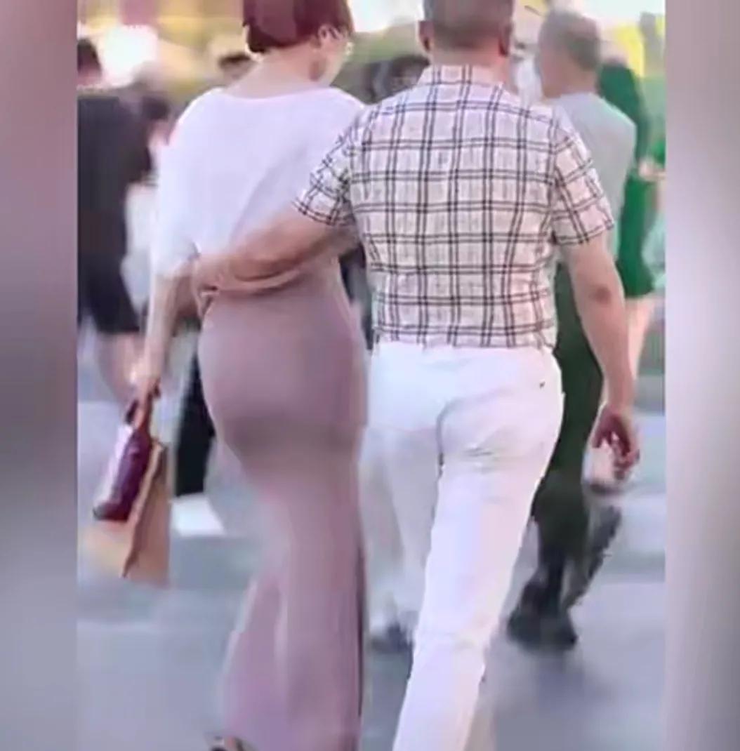 牵手门未平搂腰门又起中铁三局，董事长郝刚逛街楼女，躺枪已报警