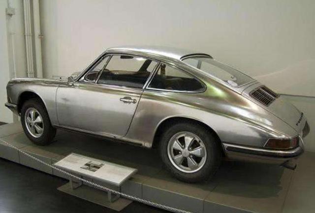 为何不用又轻又硬的不锈钢造车?保时捷试过,至今不能上路