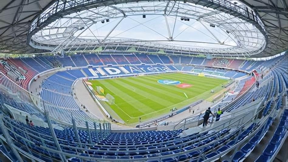 英法德西意低级别足球联赛,欧洲足坛十大震撼球场