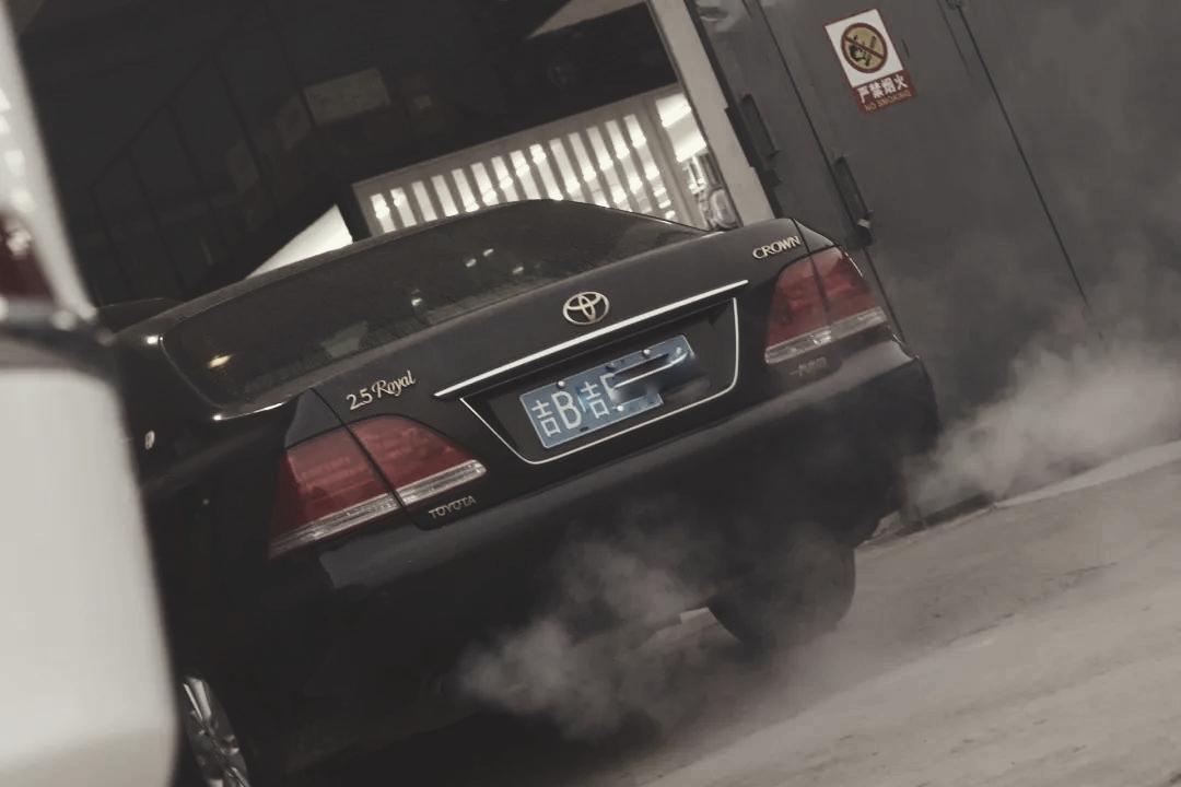 老爷子12代皇冠,12代丰田皇冠翻新改造全过程