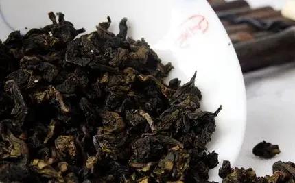 大红袍茶叶和铁观音,铁观音和大红袍都是岩茶吗