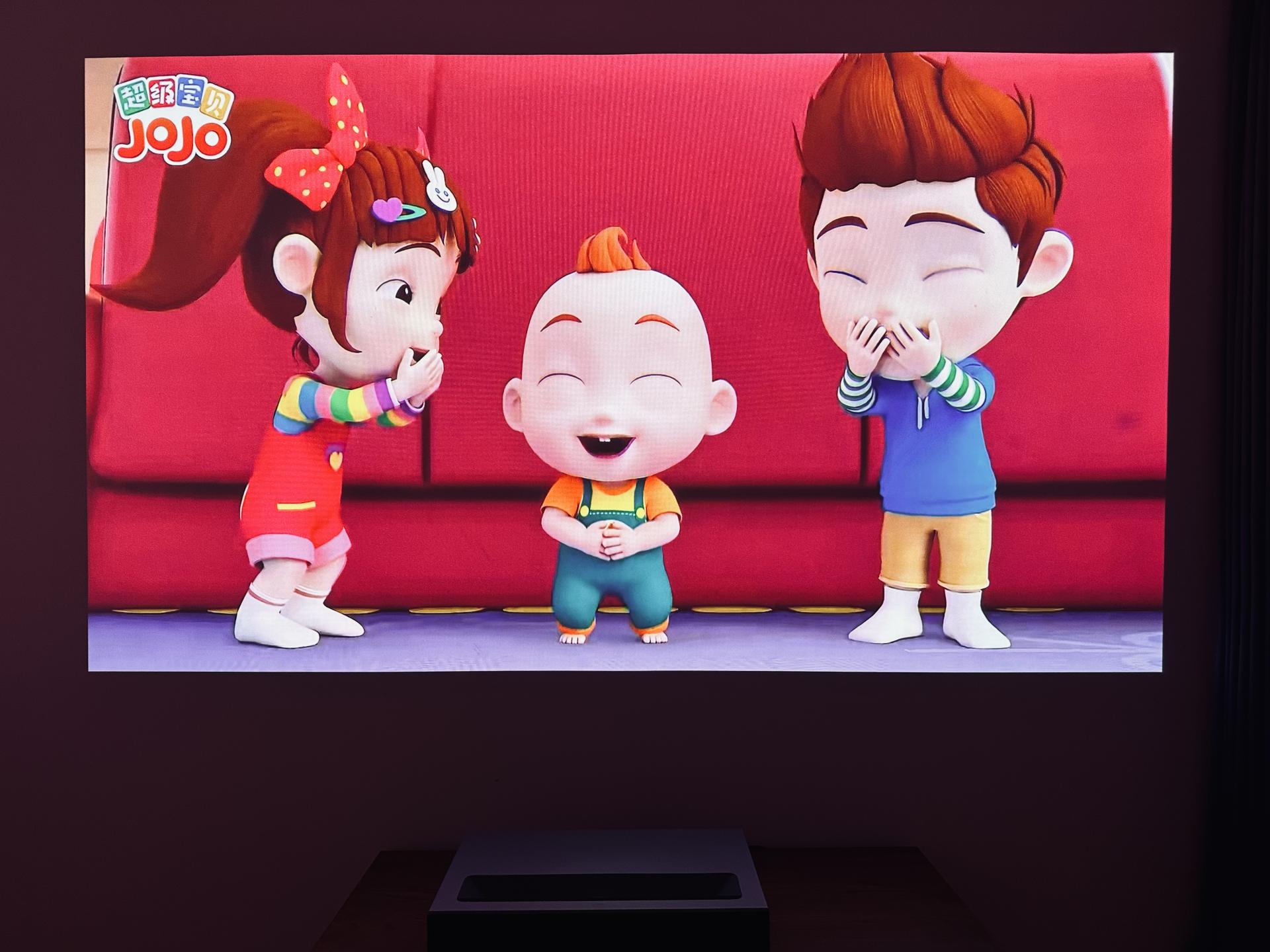 峰米全色激光电视t1实测,一图了解峰米全系激光电视区别