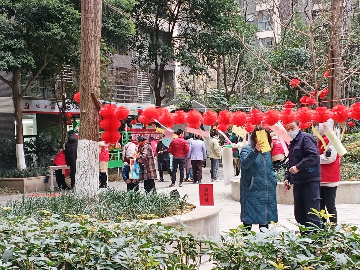 城南晶座小区*党**群服务站好热闹！高新区七里社区迎新春游园汇到家