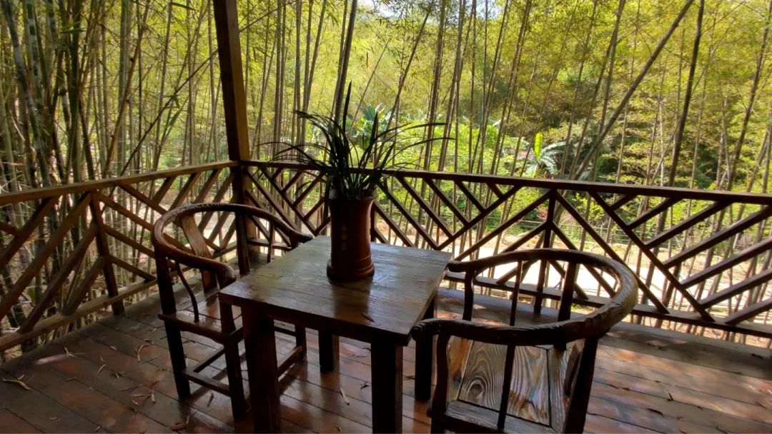 閲戠涔嬬害,閲戠鍗佹湀鍥藉簡涓鍋囨湡浣忓鏀荤暐