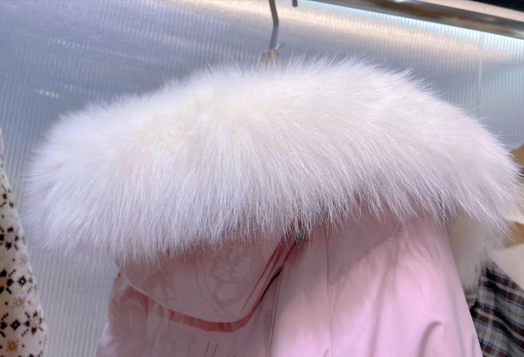 魔美名作冬装羽绒服图片,魔美名作女装官网羽绒服短款