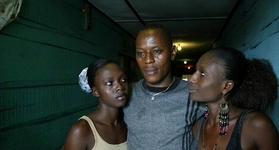 这个国家真奇怪，男人一言不合就卖妻子