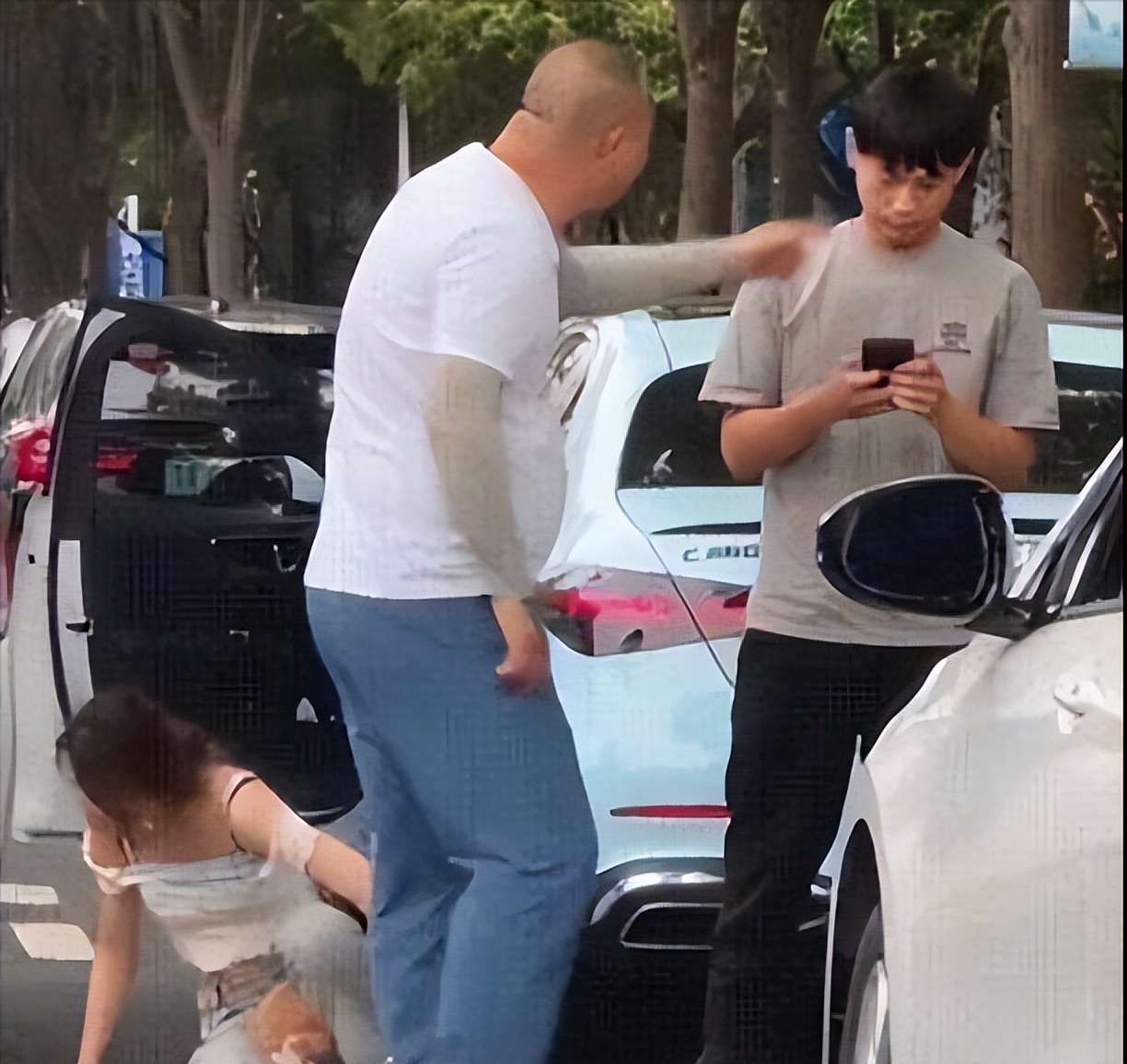 南京打人光头男判刑几年,南京光头男打人事件处理结果