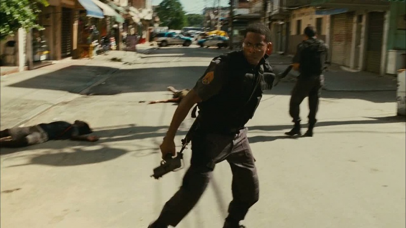 向贩毒和腐败说不！巴西以暴制暴电影《精英部队2》中出现的*器武**