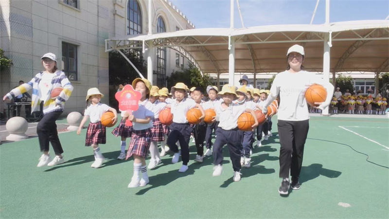 强体魄抗疫情,节奏感强的抗疫舞蹈