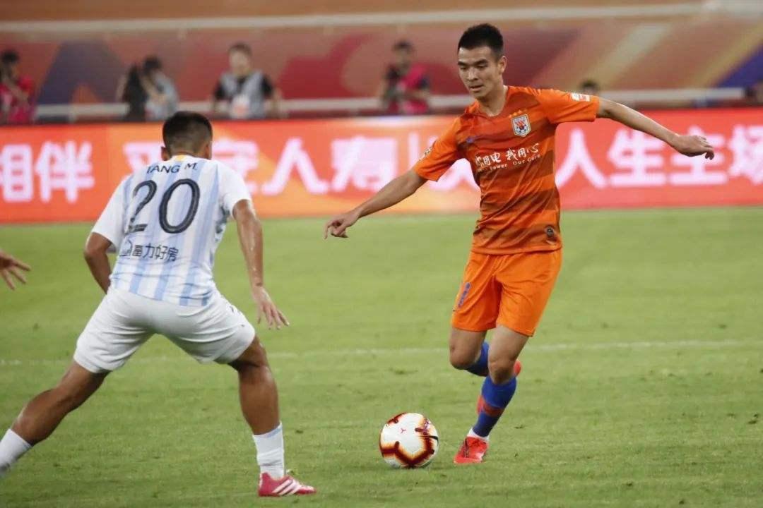 中国u23男足0比1输给日本队,中国男足u20对韩国争议点球